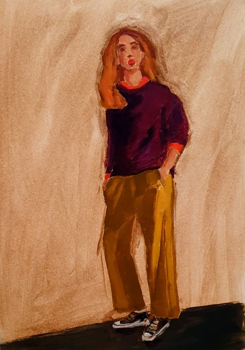 Etude - Jeune femme à la bouche rouge – jeune femme debout en pull bordeaux et pantalon ocre, huile sur papier de Claire Potié
