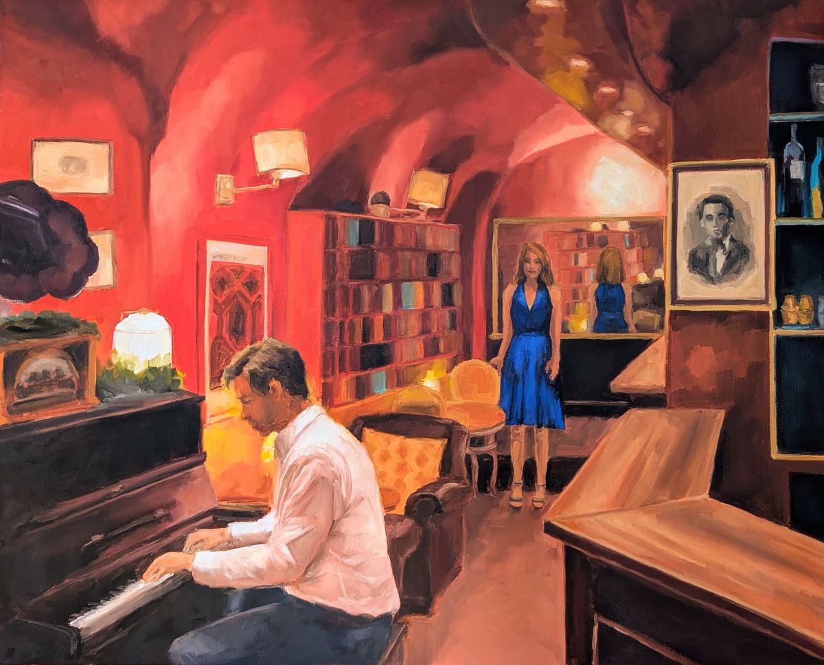 Le pianiste – homme jouant du piano dans un salon rouge tapissé de livres, huile sur toile de Claire Potié